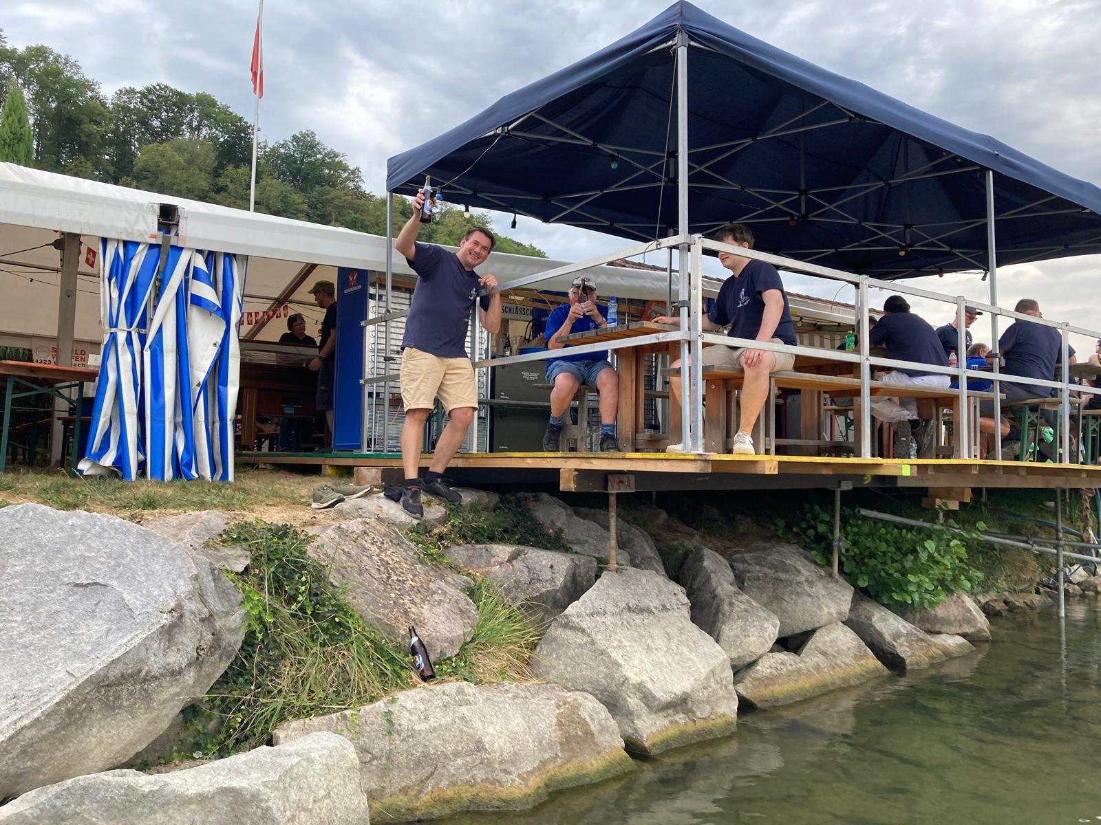 Zunfthütte der Fischerzunft direkt am Rhein